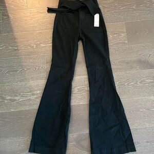 NWT Black Urban Outfitters BDG high-waisted flare pants with belt sz 25